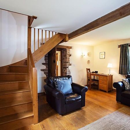 Cabalva Mill Cottage - Very Private And With Views Over The River Wye Clifford Dış mekan fotoğraf