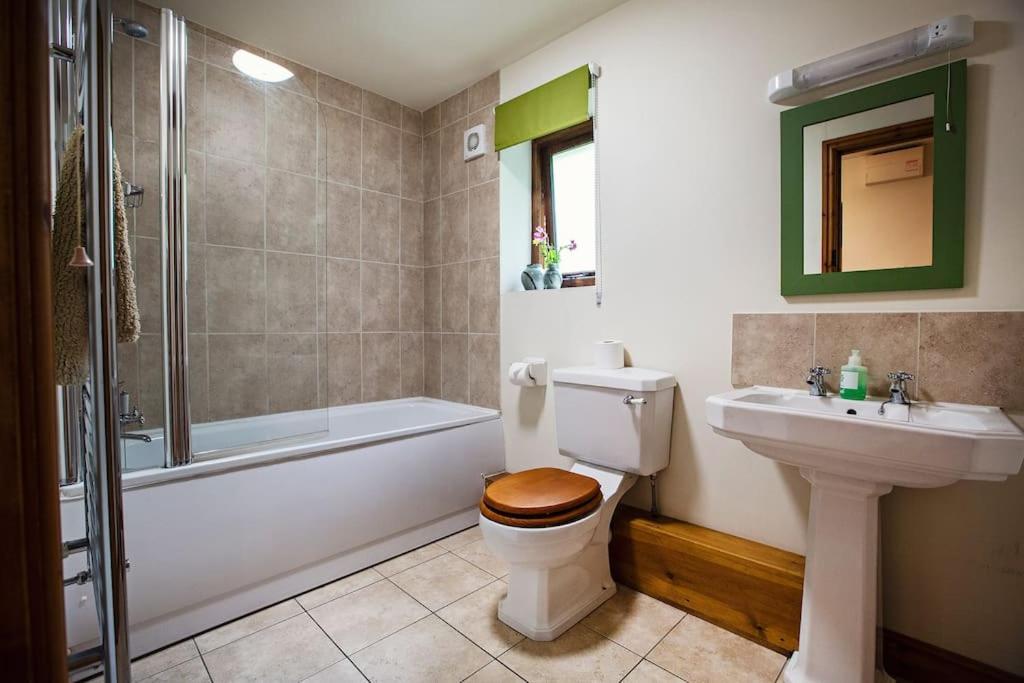 Cabalva Mill Cottage - Very Private And With Views Over The River Wye Clifford Dış mekan fotoğraf