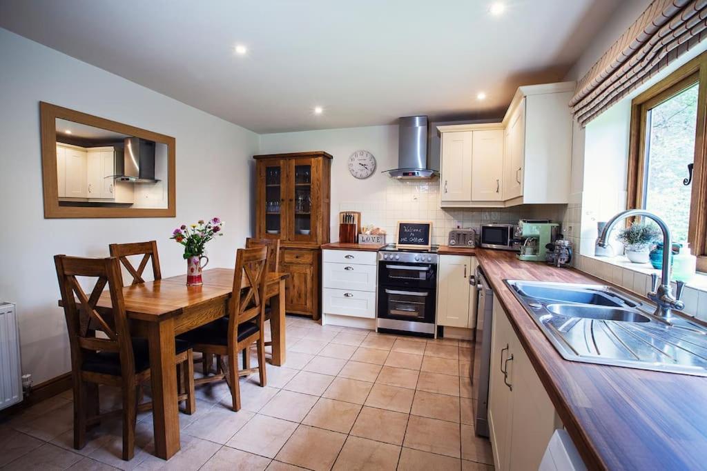Cabalva Mill Cottage - Very Private And With Views Over The River Wye Clifford Dış mekan fotoğraf